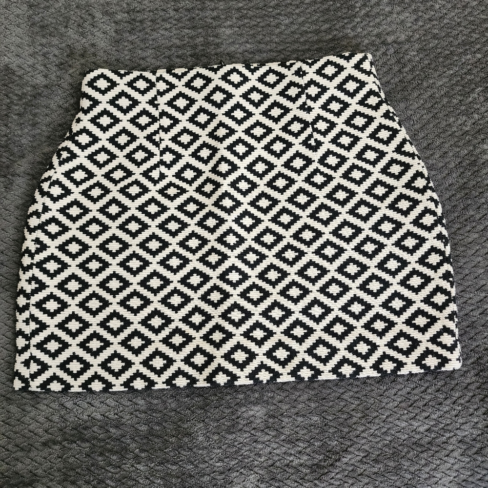 Zara Women Knit Geometric Skirt Size S